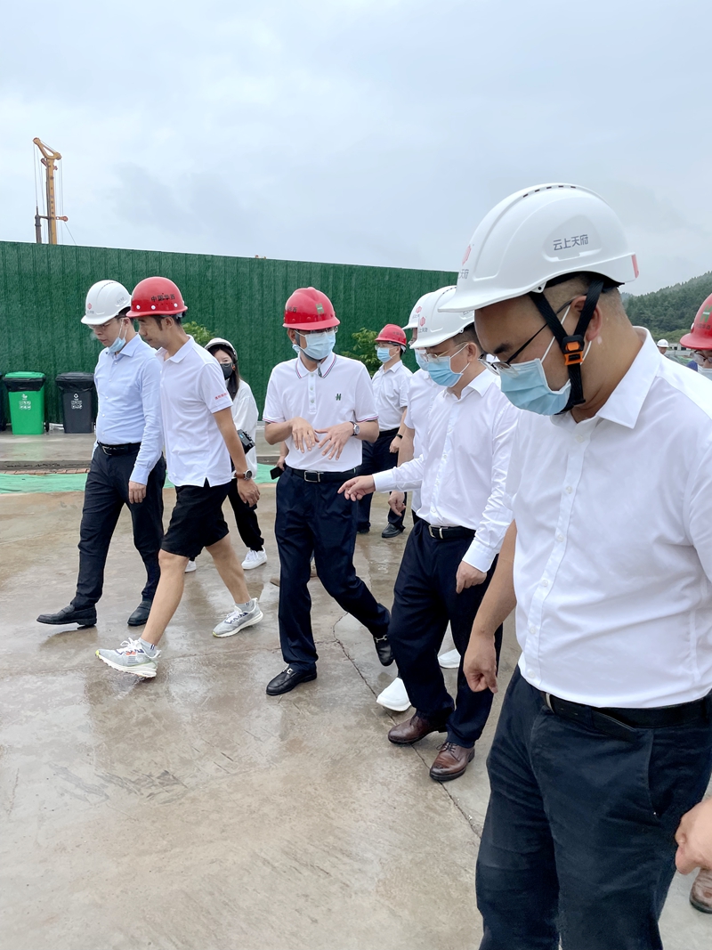 德阳代理市长刘光强一行调研指导云上天府大数据产业园一期项目 3 德阳代理市长刘光强一行调研指导云上天府大数据产业园一期项目 3